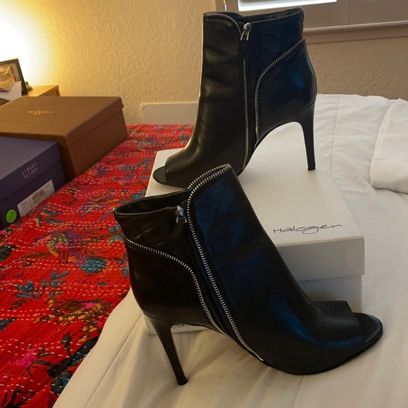 Halogen black peep toe booties - Picture 4 of 4